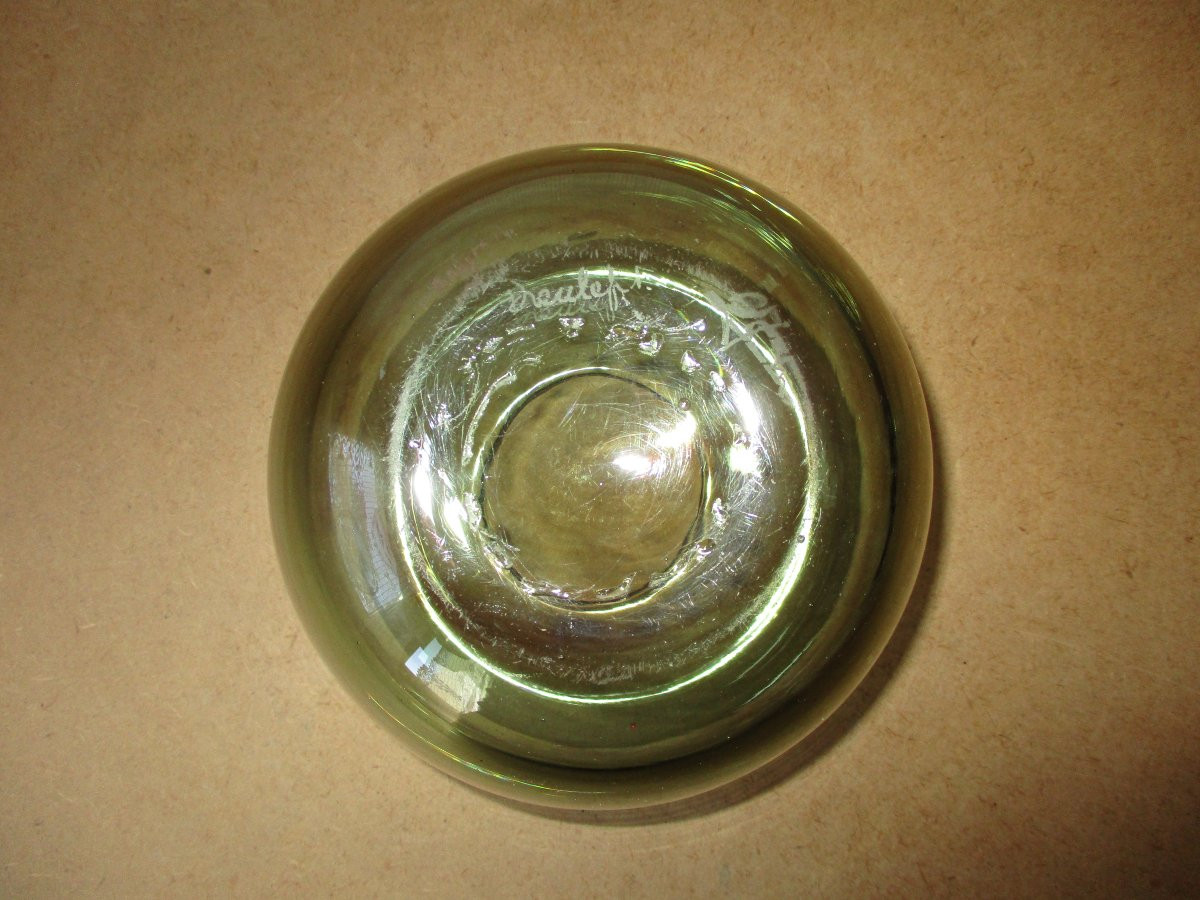 Claude Morin Dieulefit, vase boule en verre souffl&eacute; vintage 1970 vert olive &agrave; reflets ros&eacute;s.-photo-1
