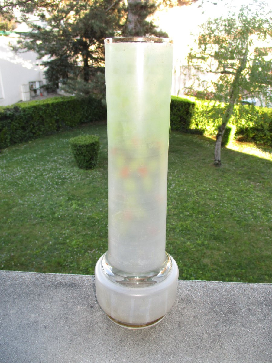 Très beau vase Art Nouveau en verre émaillé à décor de houx et fer à cheval porte-bonheur.-photo-1