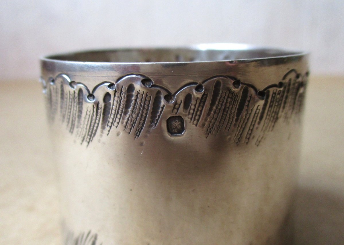 Antique Sterling Silver Napkin Ring With Floral Design And Blank Cartouche. 41 Grams.-photo-1