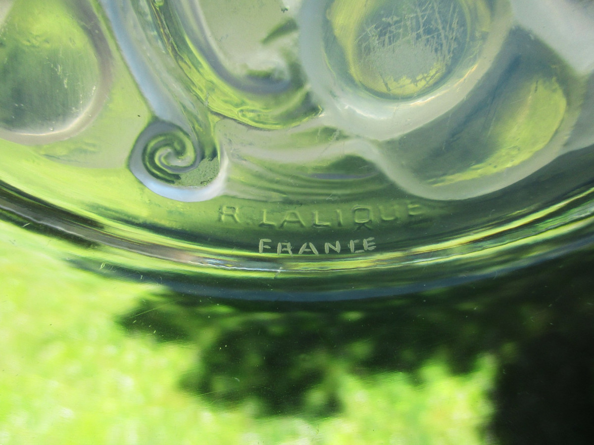 René Lalique, 2 Art Deco Plates In Opalescent Glass, Model Marienthal Aux Raisins 1927.-photo-3