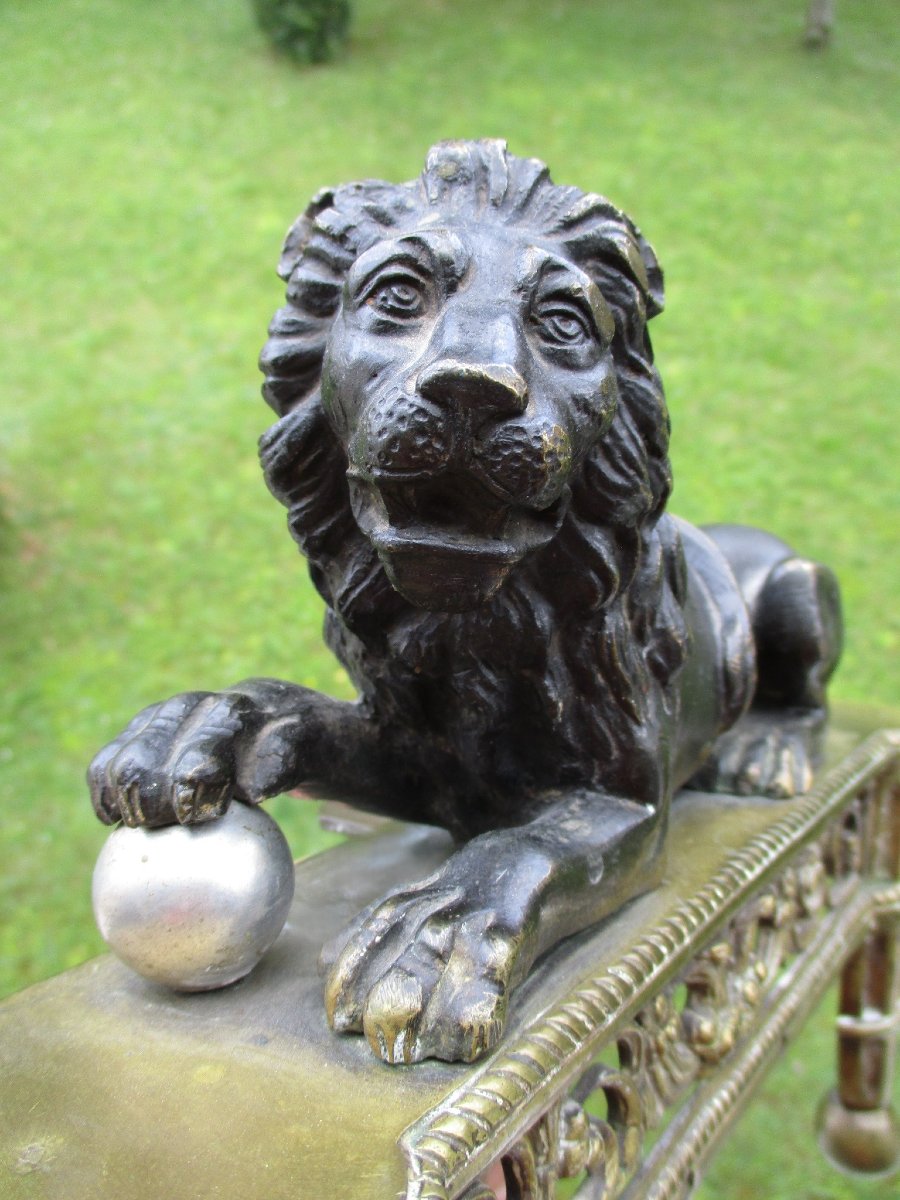 Beautiful Double Patina Bronze Chenet Head Representing A Reclining Medici Lion From The 19th Century.-photo-2