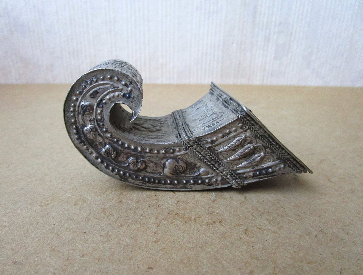 19th-century Betel Leaf Case Or Box Made Of Solid Silver, From China, Thailand, Vietnam, Or Cambodia-photo-1