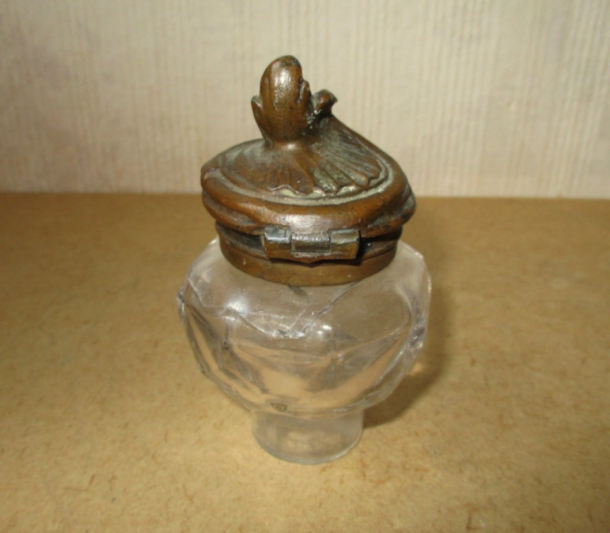Beautiful Art Nouveau Inkwell Made Of Leaded Glass With A Chocolate-colored Patina, Featuring A Greyhound, Signed A. Bossu.-photo-7
