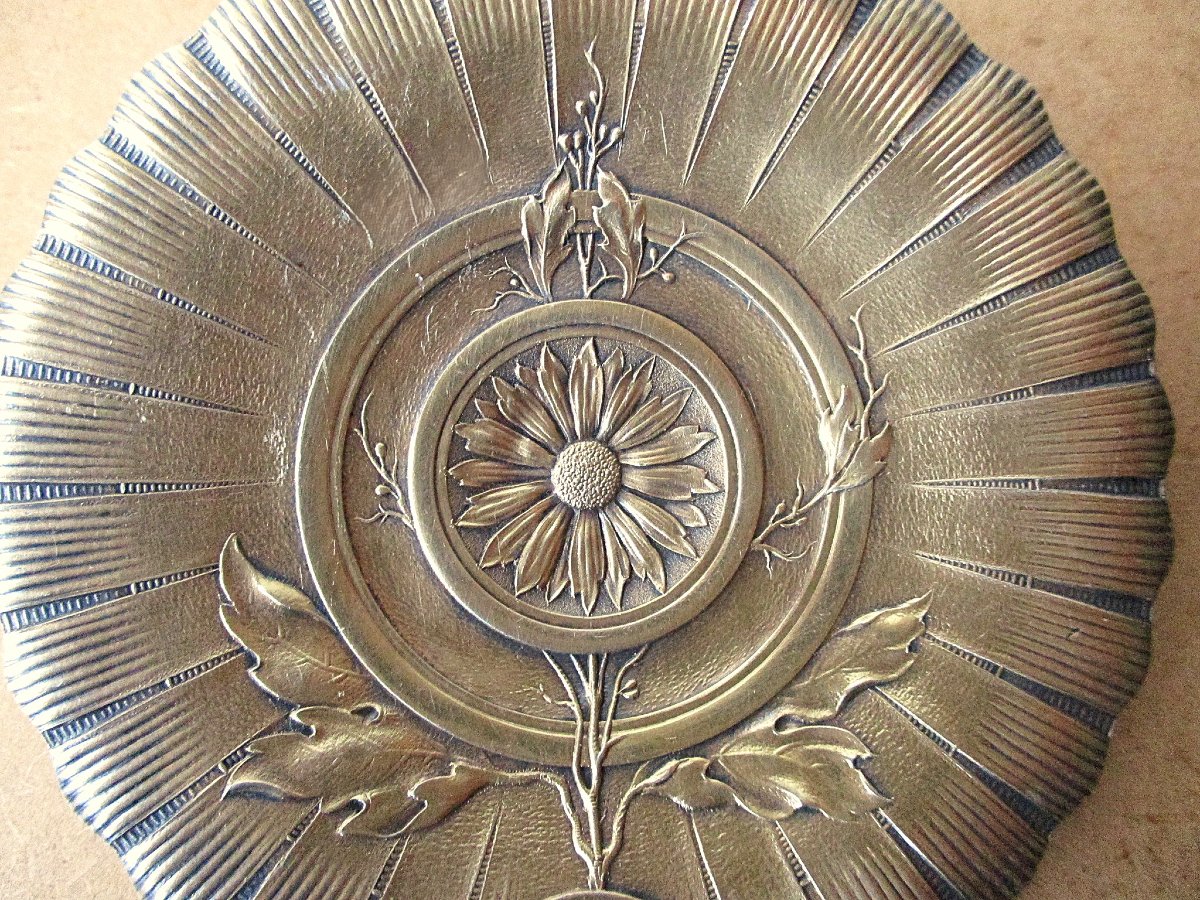 Belle pelle ou cuillère à fraises Art Nouveau richement décorée en argent massif et vermeil.-photo-2