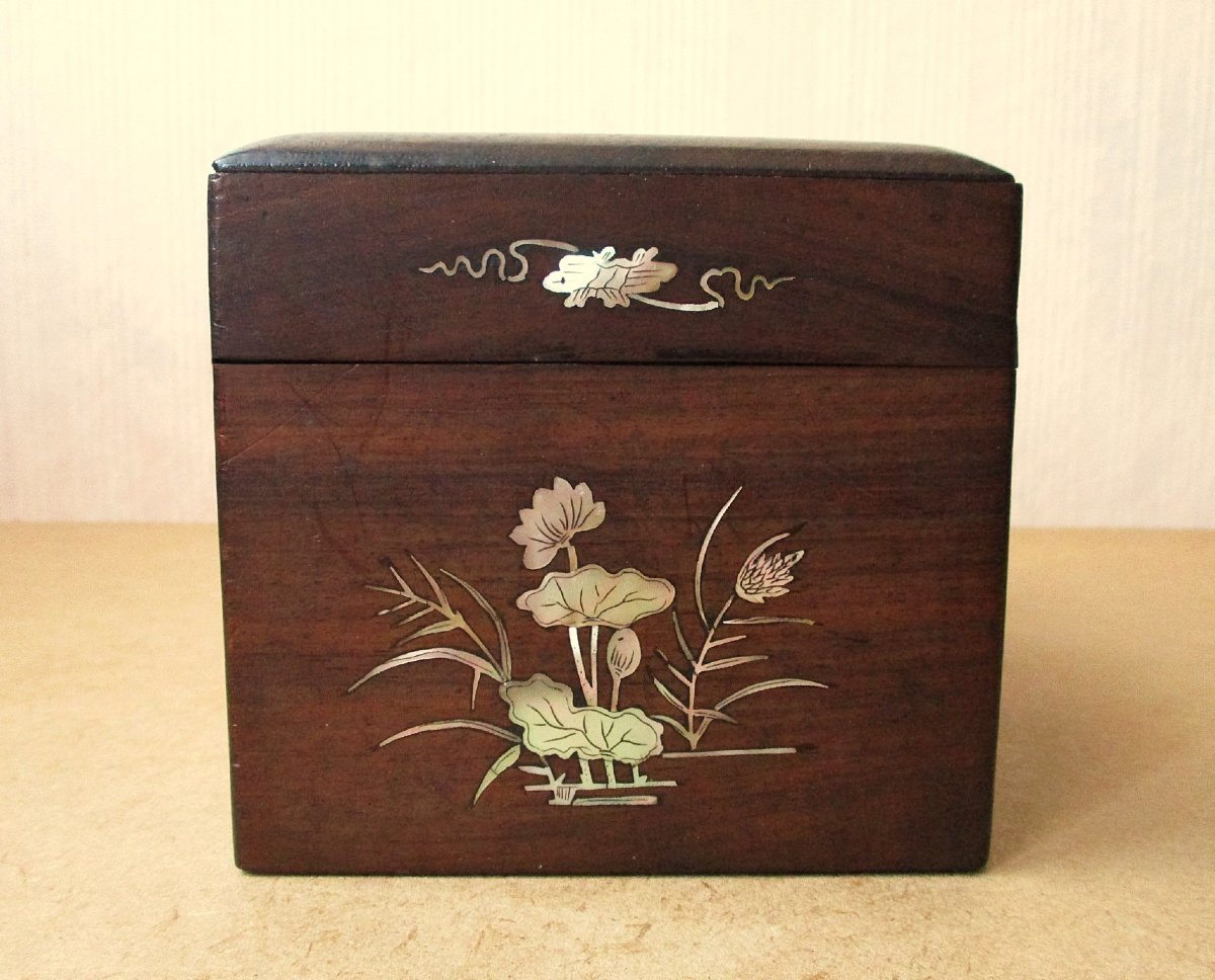 Ancien très beau petit coffret en bois palissandre et incrustation de nacre Vietnam ou Chine.-photo-4