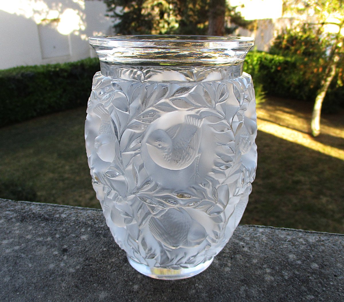 Iconique vase Bagatelle en cristal moulé-pressé satiné Lalique France modèle de René Lalique.-photo-1