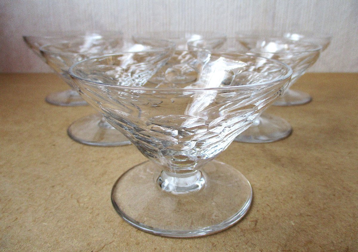 Six coupes à champagne en cristal de Baccarat d'époque Art Déco modèle Brindisi en parfait état-photo-4