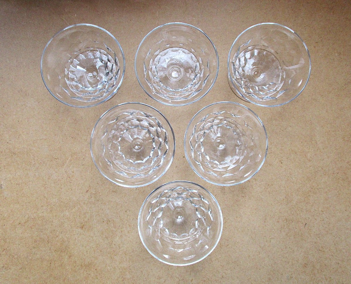 Six coupes à champagne en cristal de Baccarat d'époque Art Déco modèle Brindisi en parfait état-photo-1