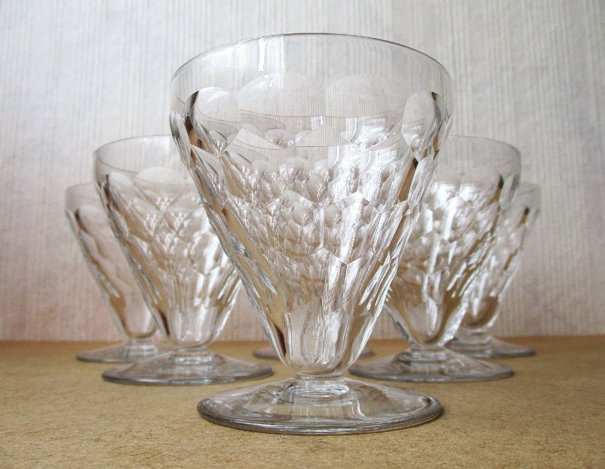 Six verres à vin rouge en cristal de Baccarat d'époque Art Déco modèle Brindisi en parfait état-photo-3