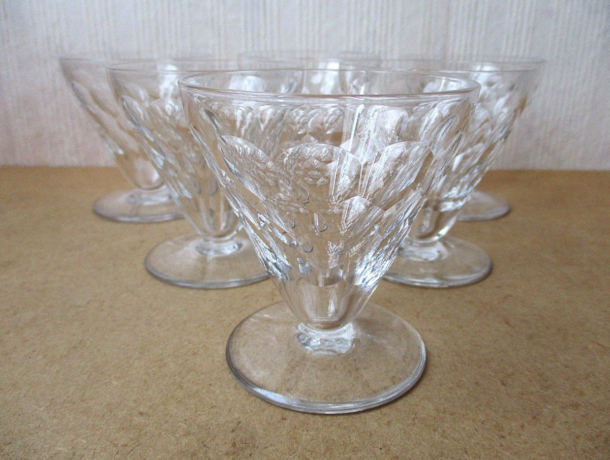 Six verres à vin blanc en cristal de Baccarat d'époque Art Déco modèle Brindisi en parfait état-photo-3