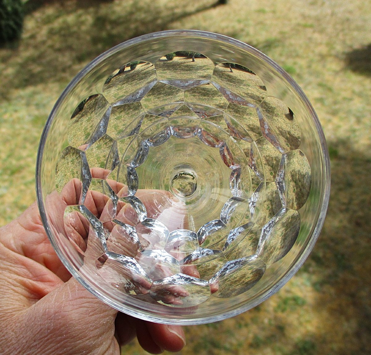 Six verres à vin blanc en cristal de Baccarat d'époque Art Déco modèle Brindisi en parfait état-photo-3