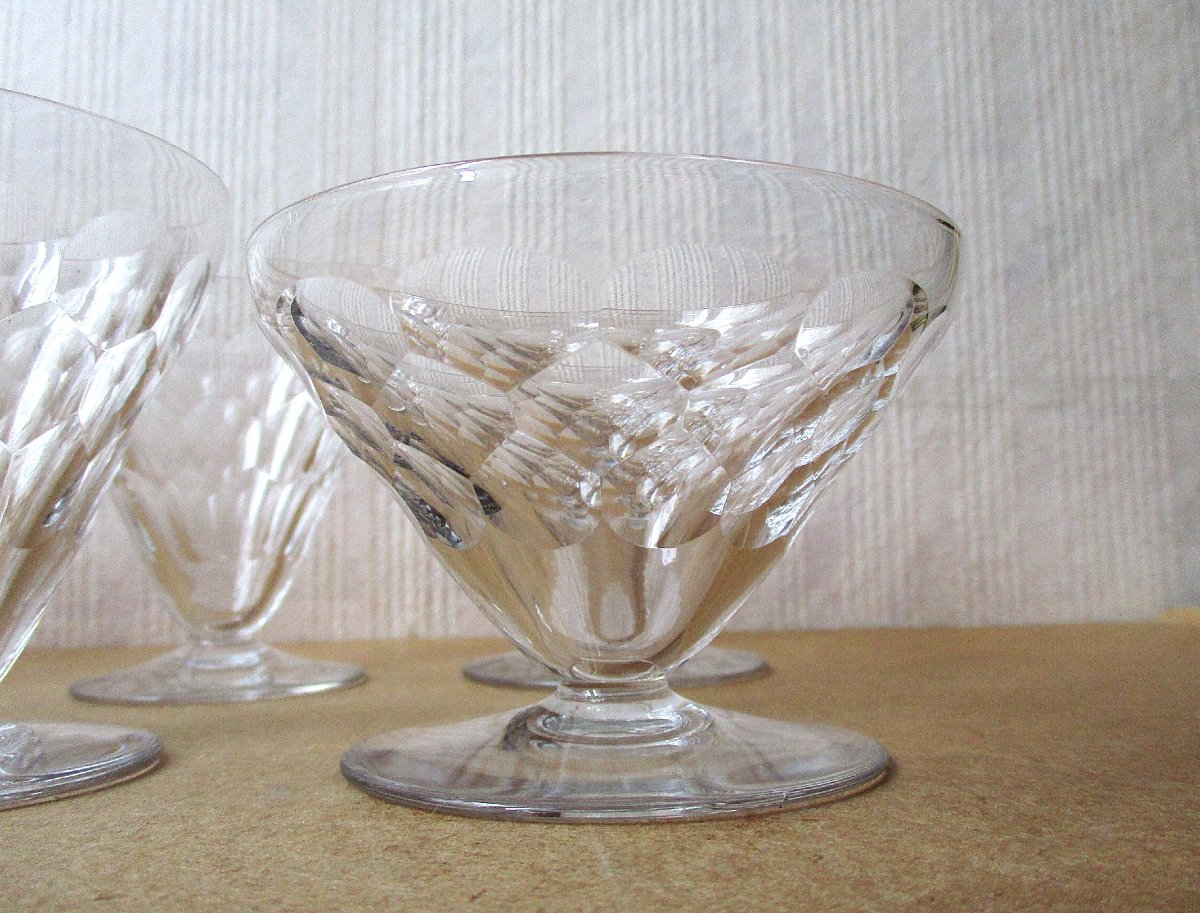 A Set Of Baccarat Art Deco "brindisi" Crystal Glasses In Perfect Condition.-photo-2