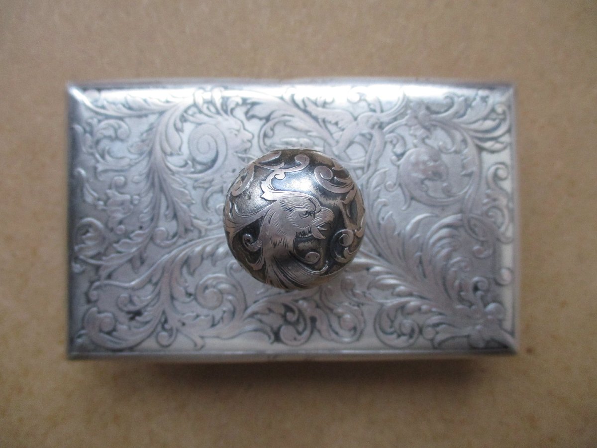 19th-century Blotting Pad Made Of Solid Silver, Decorated With Foliage And Mythical Creatures, With The Monogram "em."-photo-2