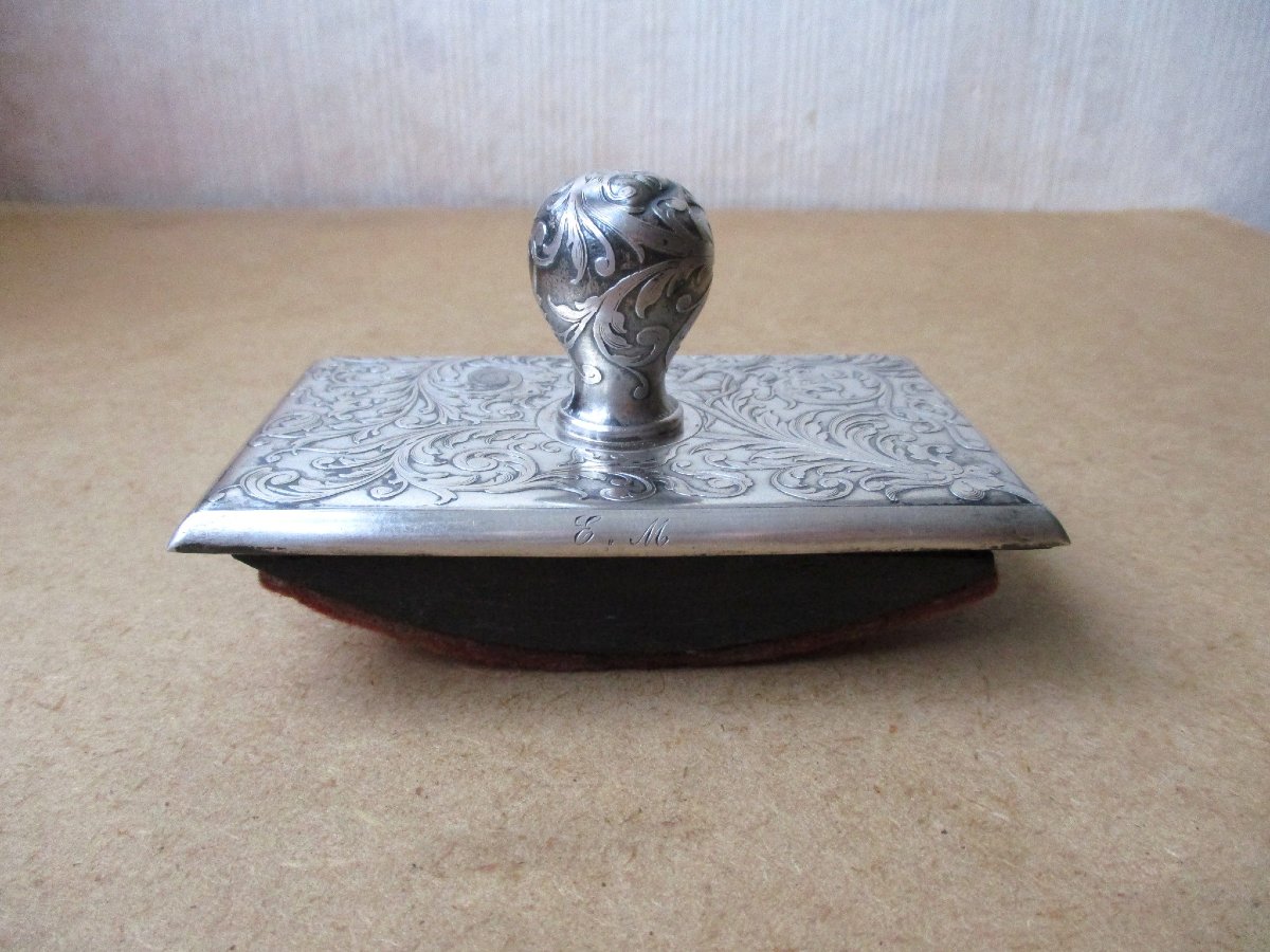 19th-century Blotting Pad Made Of Solid Silver, Decorated With Foliage And Mythical Creatures, With The Monogram "em."