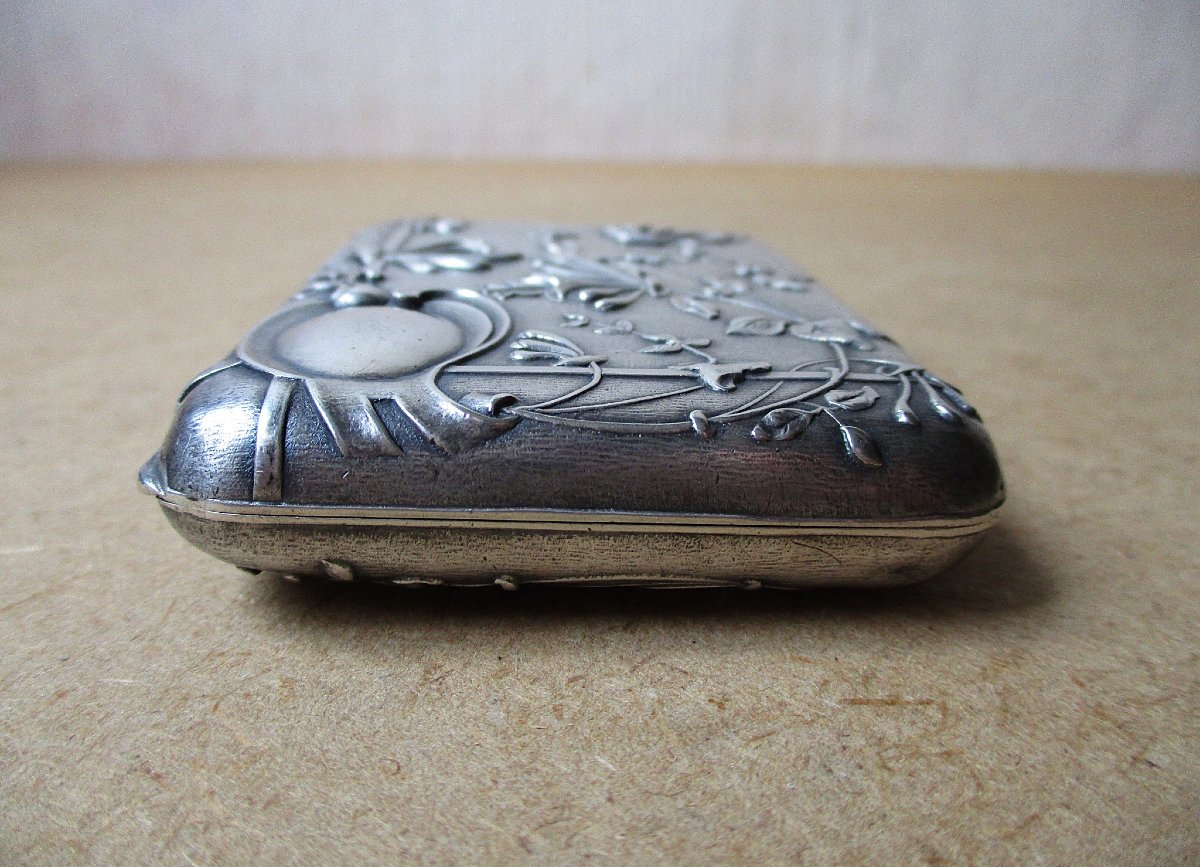 A Beautiful Art Nouveau Cigarette Case Made Of Solid Silver And Decorated With Honeysuckle Branches.-photo-1