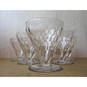Six verres à vin blanc en cristal de Baccarat d'époque Art Déco modèle Brindisi en parfait état