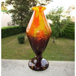 Charles Schneider, Le Verre Français, Very Beautiful Art Deco Speckled Glass Diabolo Vase.