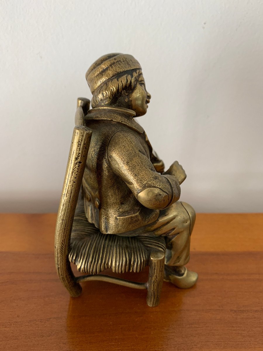 Bronze Newsboy Playing The Violin With A Bellows-photo-4