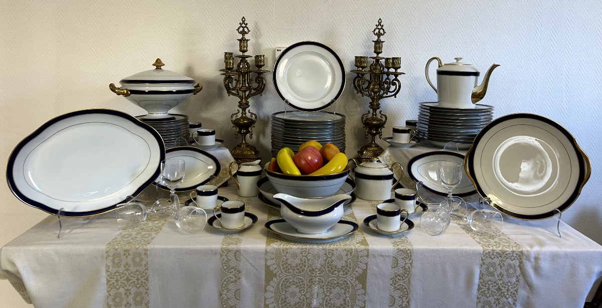 Georges Boyer, Limoges - Hard Porcelain Service Decorated With Blue And Gold Edging-photo-3