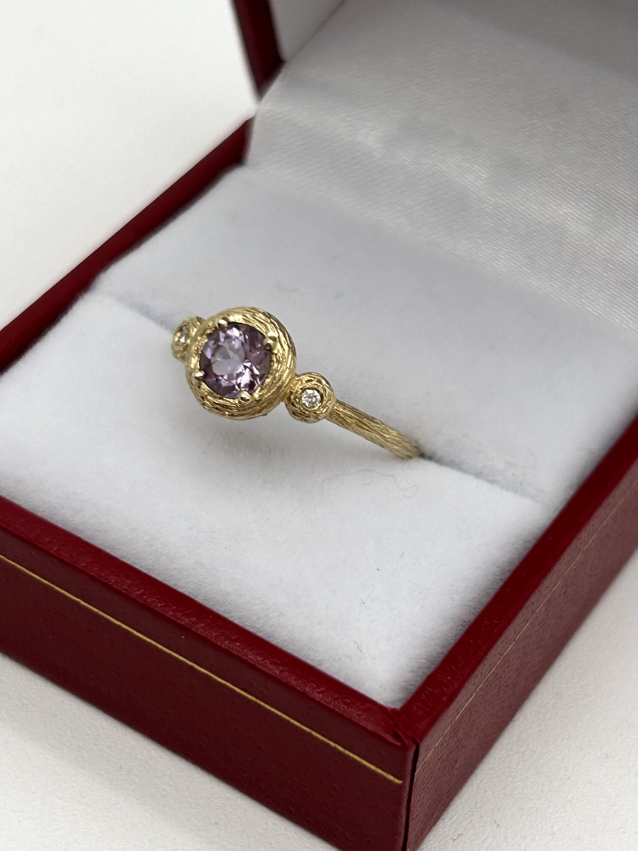 Bague En Or 18 Carats Avec Amethyste Et Brillants -photo-3