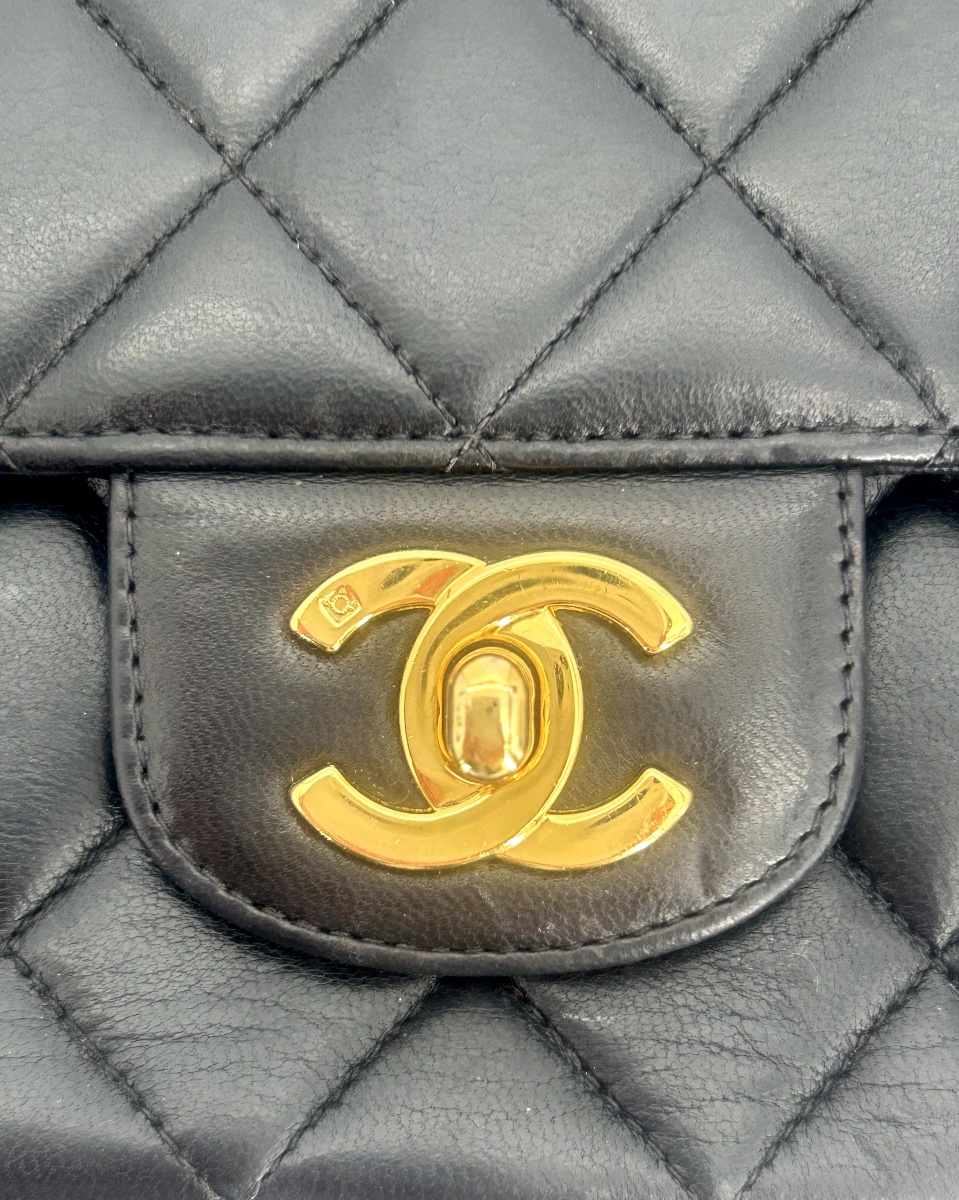 Sac Chanel Modèle Diana En Cuir D’agneau Noir-photo-2