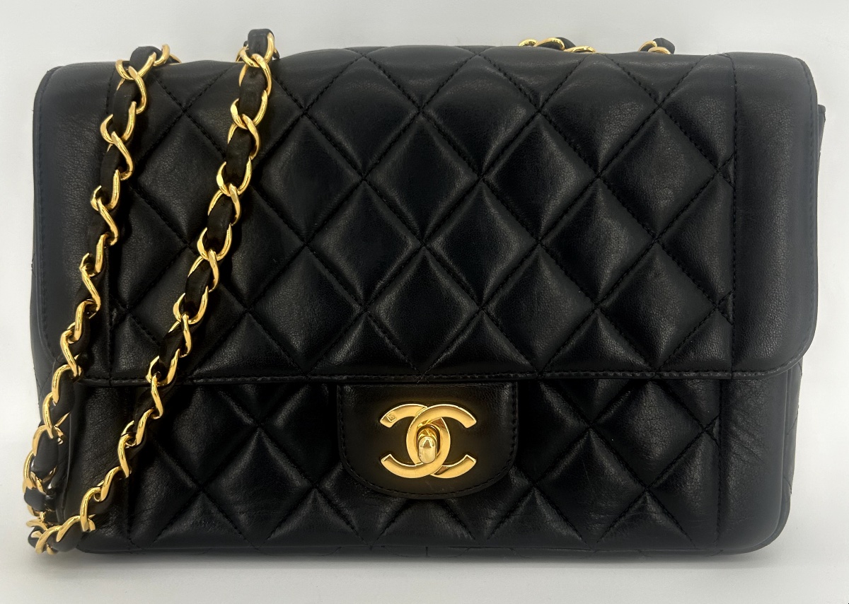 Sac Chanel Modèle Diana En Cuir D’agneau Noir-photo-4