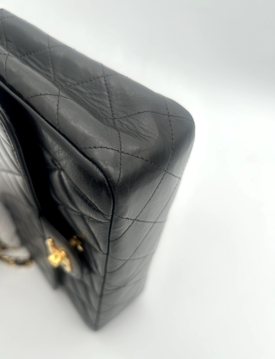 Sac Chanel Modèle Diana En Cuir D’agneau Noir-photo-6