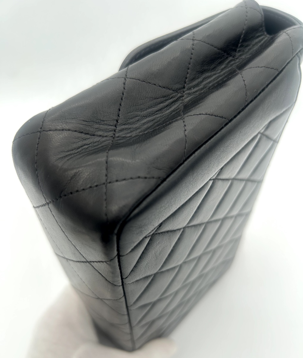 Sac Chanel Modèle Diana En Cuir D’agneau Noir-photo-7