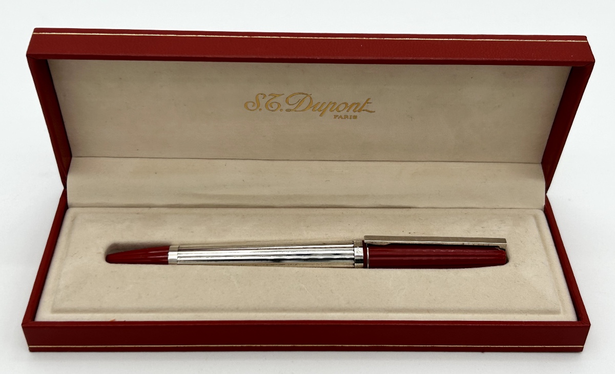 Stylo bille S.T Dupont 