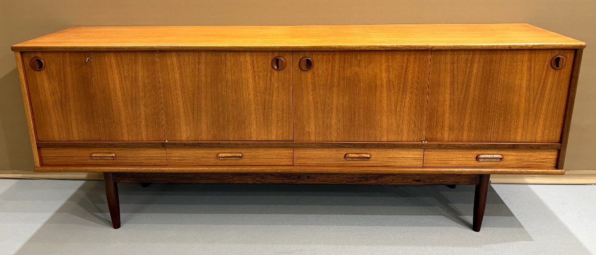 Enfilade scandinave en teck - Années 1960 - Etiquette SIMAT 