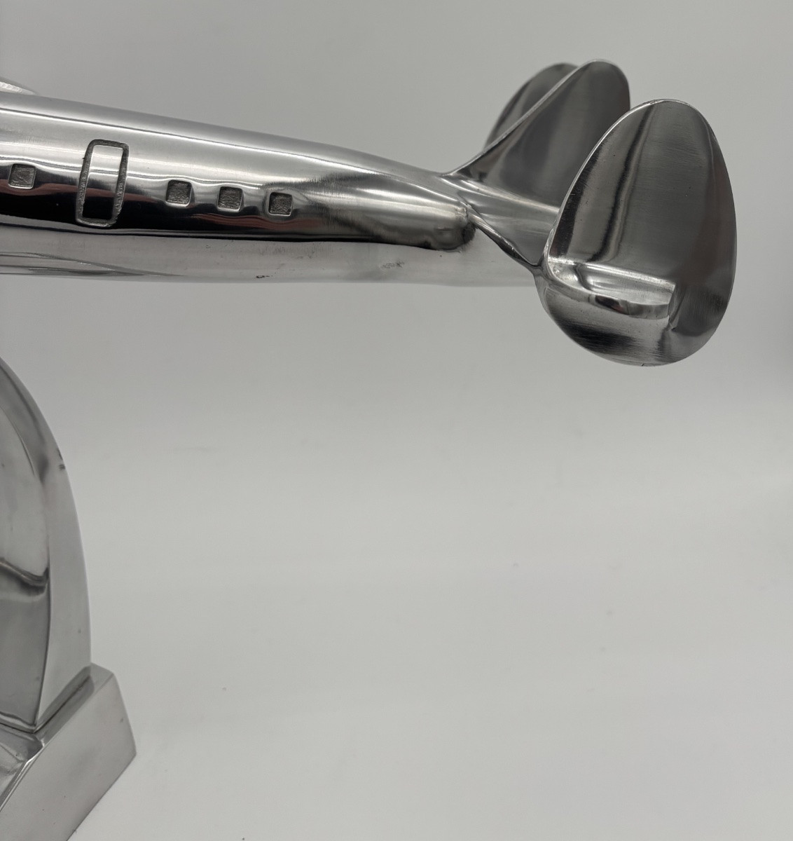 Maquette décorative d'avion type Lockheed Constellation en aluminium poli -photo-1