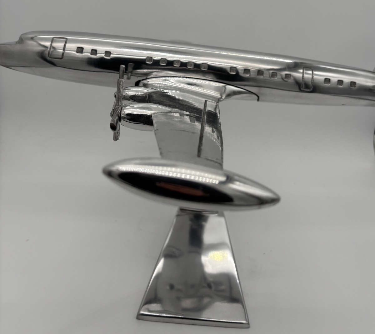 Maquette décorative d'avion type Lockheed Constellation en aluminium poli -photo-6