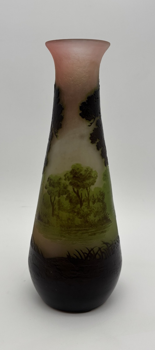 Gallé Vase With Lake Décor
