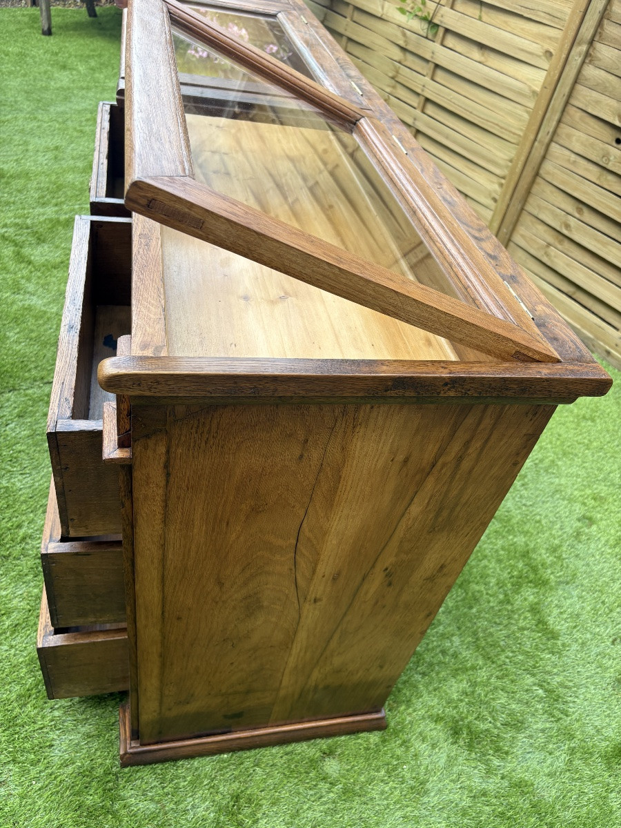 Comptoir vitré ou meuble de collectionneur-photo-1