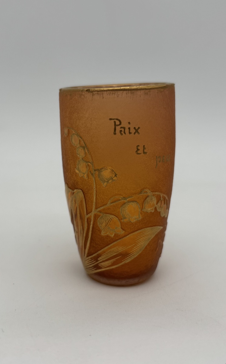 Vase gobelet parlant à décor de muguet Daum-photo-1