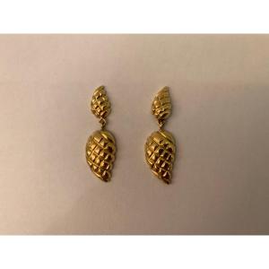 Boucles d'oreilles pomme de pin en or jaune 18 carats