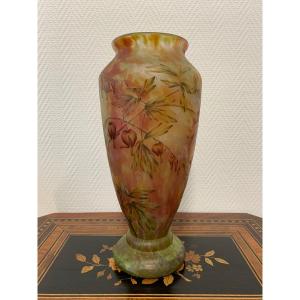 Daum Nancy - Vase With The Hearts Of Mary