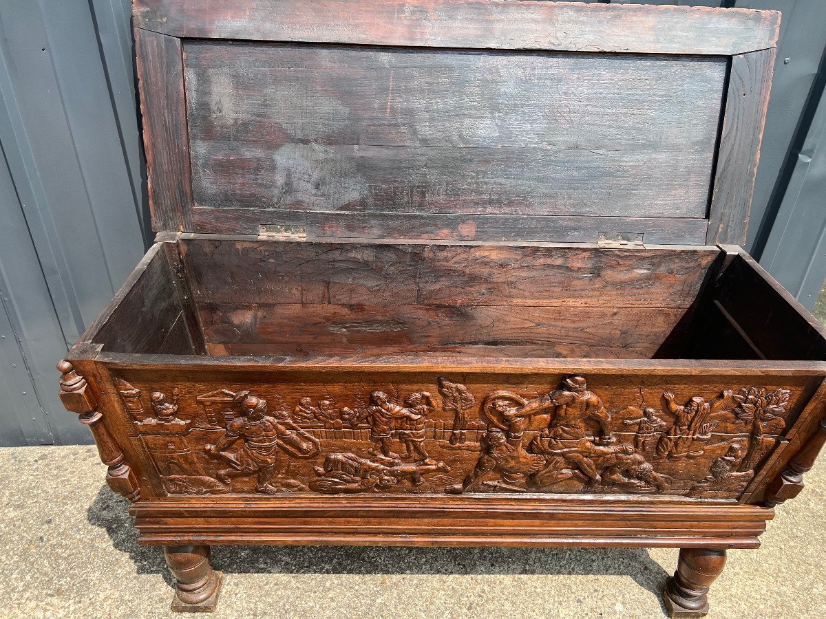 Maie Or Chest With Roman Bas Relief Fighters And Knights-photo-1