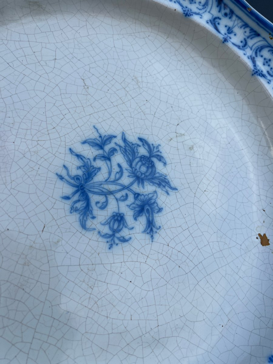 Earthenware Dish With Blue Floral Decoration On A White Background With Scalloped Edges, 18th Century-photo-4