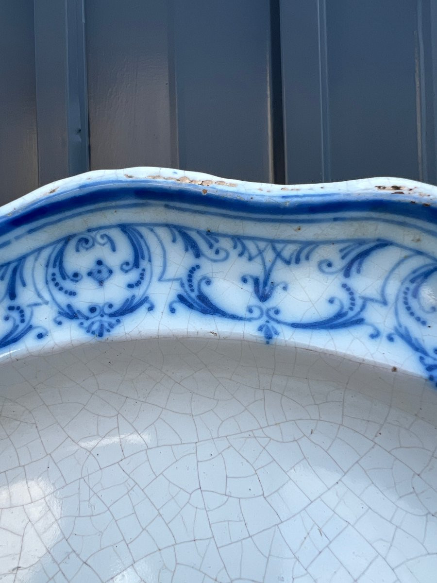 Earthenware Dish With Blue Floral Decoration On A White Background With Scalloped Edges, 18th Century-photo-7