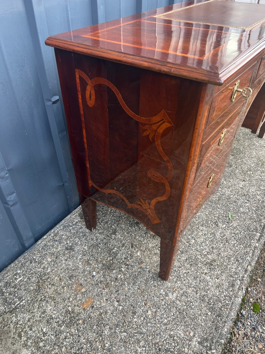 Bureau plat en acajou et bois de rose,  marqueté, modèle d'appui, fin XVIII Siècle-photo-3