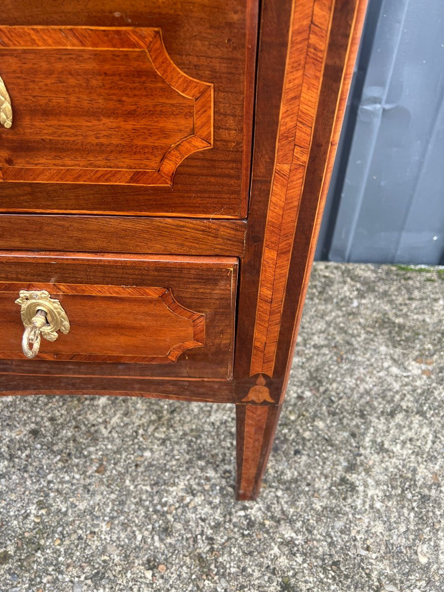 Bureau plat en acajou et bois de rose,  marqueté, modèle d'appui, fin XVIII Siècle-photo-5