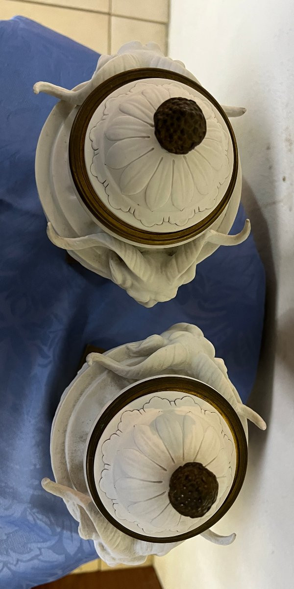 Paire  d'urnes en biscuit, bacchanales d'après Clodion, porcelaine Samson-photo-4