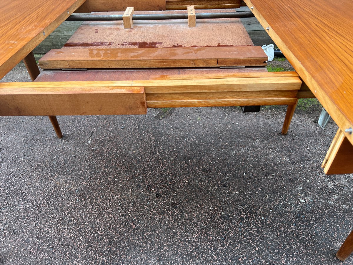 Table ronde à bandeau 4 pieds en teck , modèle à rallonges.-photo-4