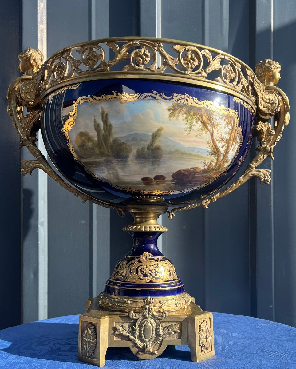 Coupe en porcelaine de Sèvres ,bleu de four, monture bronze-photo-4