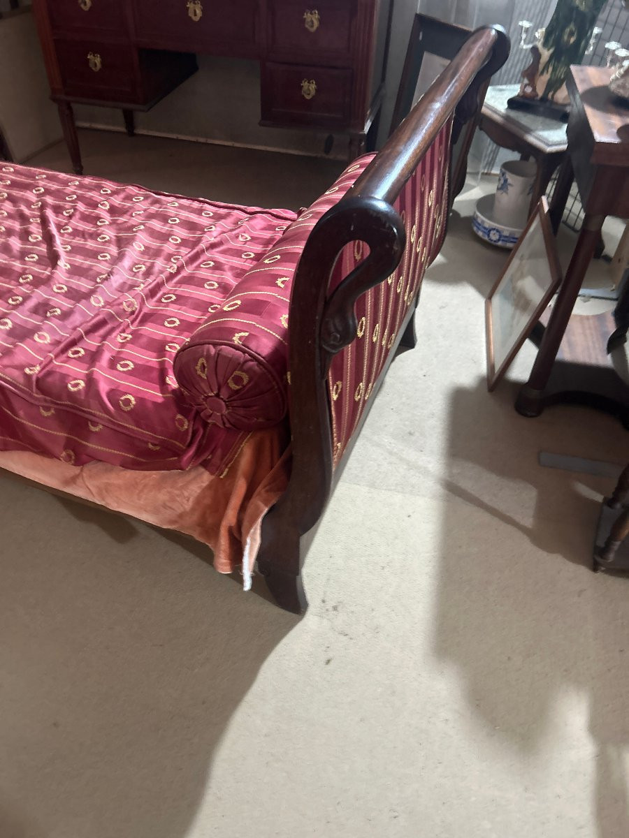 Mahogany Boat Bed With Swan-neck Posts-photo-1