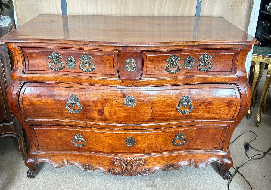Commode bordelaise de Style Louis XV en cerisier, XIX S