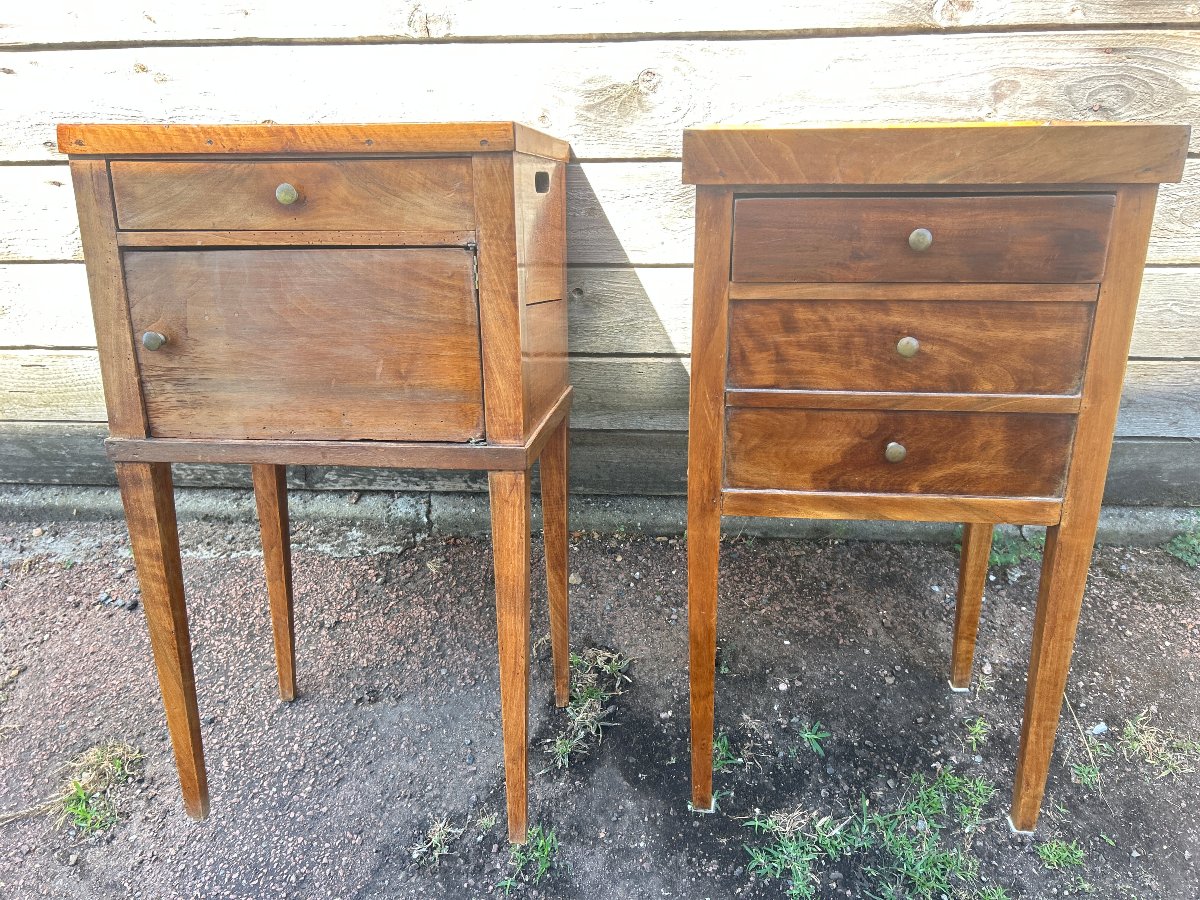 Deux tables de chevet en noyer massif, dessus e marbre gris, Epoque Restauration-photo-2