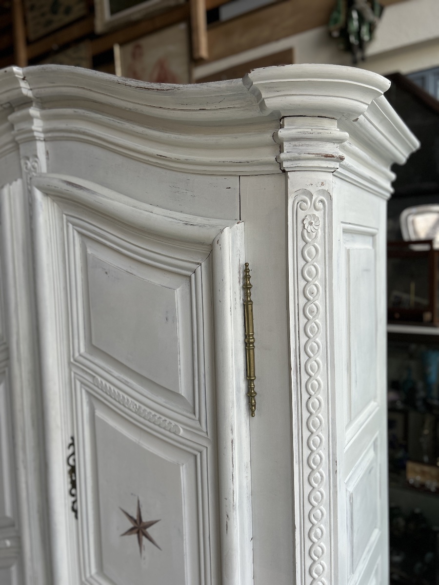 Armoire alsacienne style Louis XIV peinte aux étoiles -photo-1
