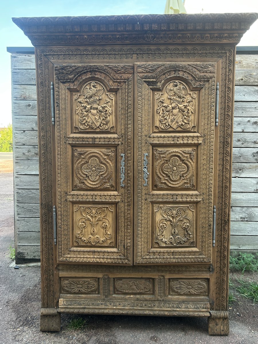Armoire deux portes Style Louis XIV décapée-photo-2